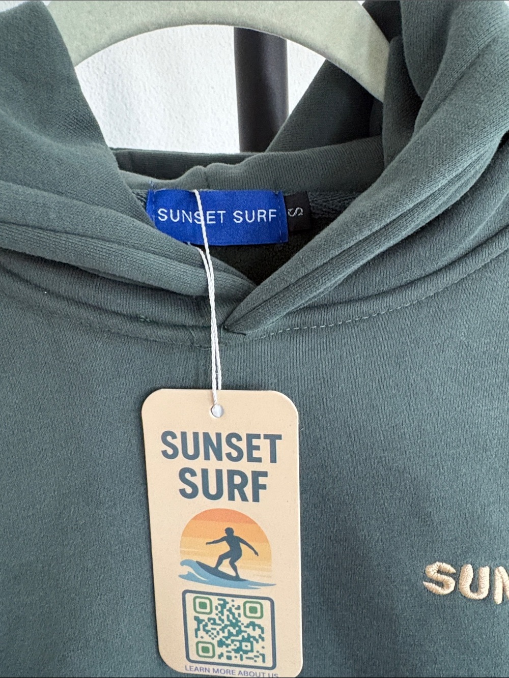 Sunset Coastal Explore Hoodie NWT Size S - Picture 6 of 10